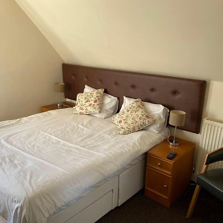 The Linden Leaf Rooms Бістон Номер фото